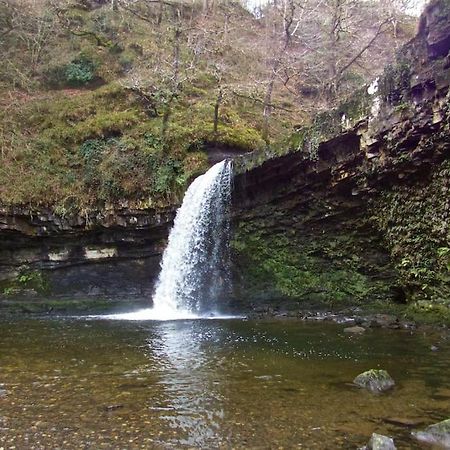 Mellte Avenue - Waterfalls House Pontneddfechan Exteriör bild